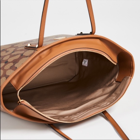 MCM TOTE - Picture 2 of 3